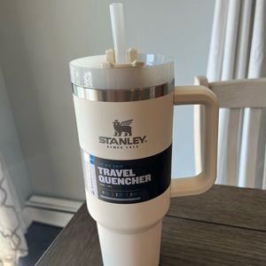 40 oz cream brand new Stanley Cup